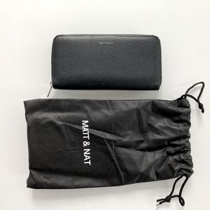 Matt & Nat wallet